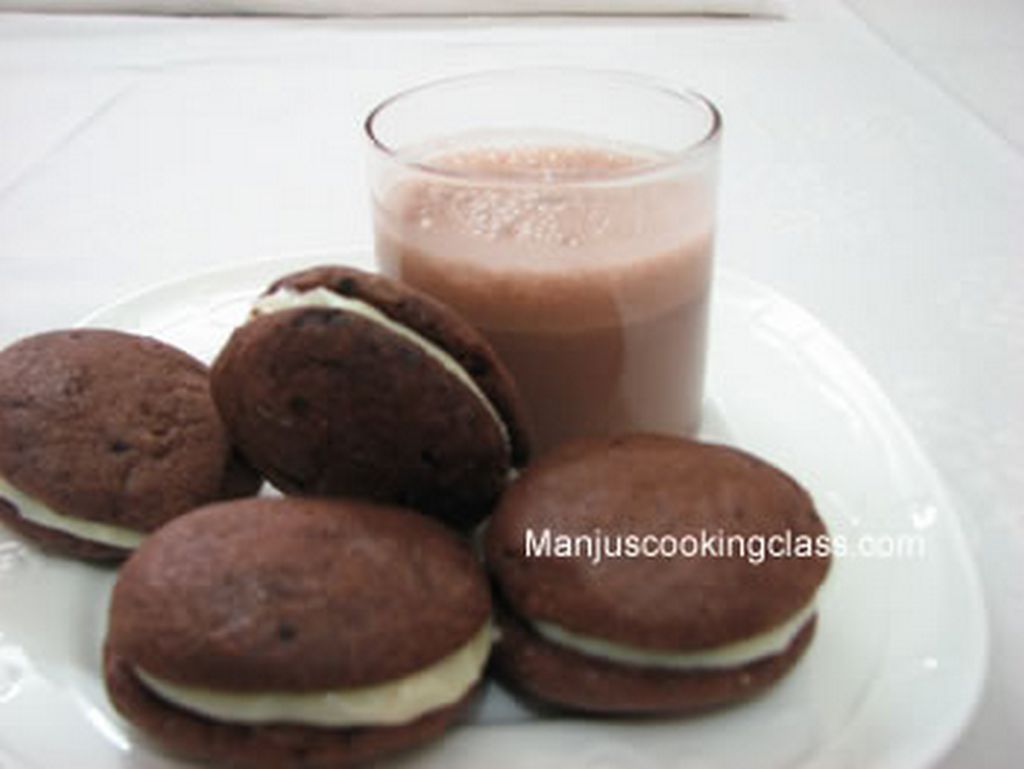 chocolate cookie sandwich