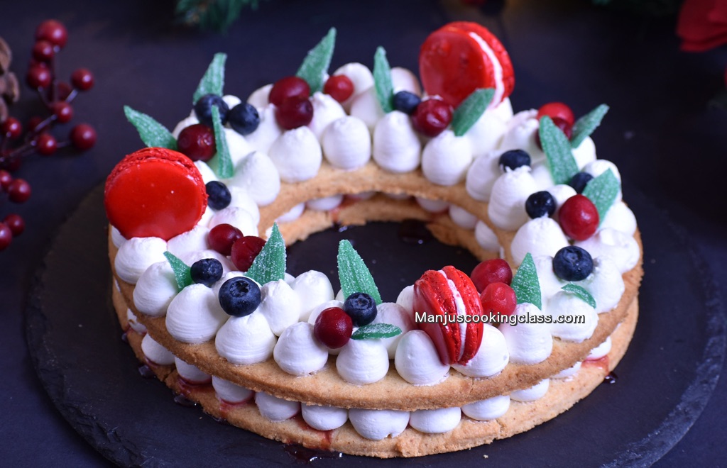 Cream Tart Christmas Wreath