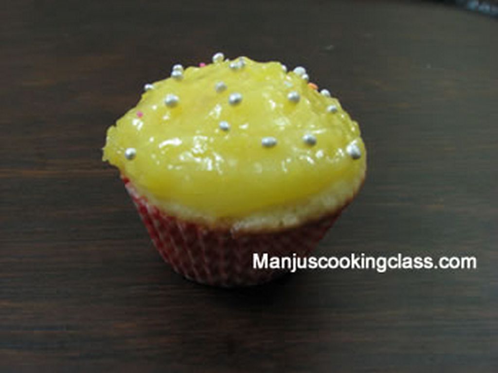 cupcake with topping