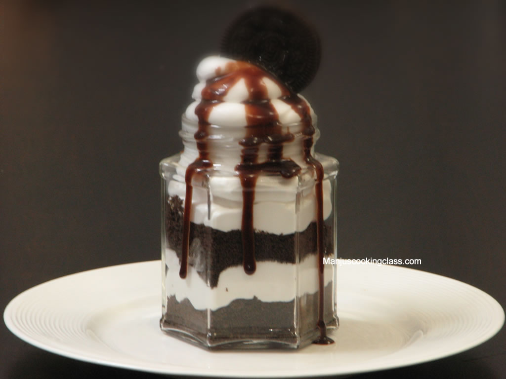 Oreo Cheesecake - Desserts in Jars