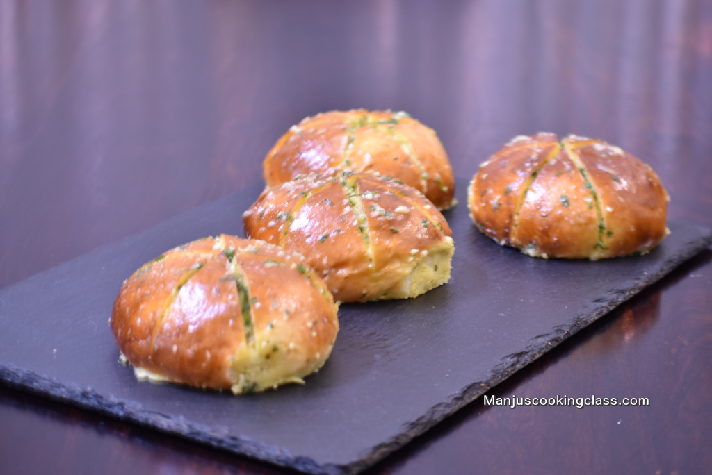 Korean Garlic Buns