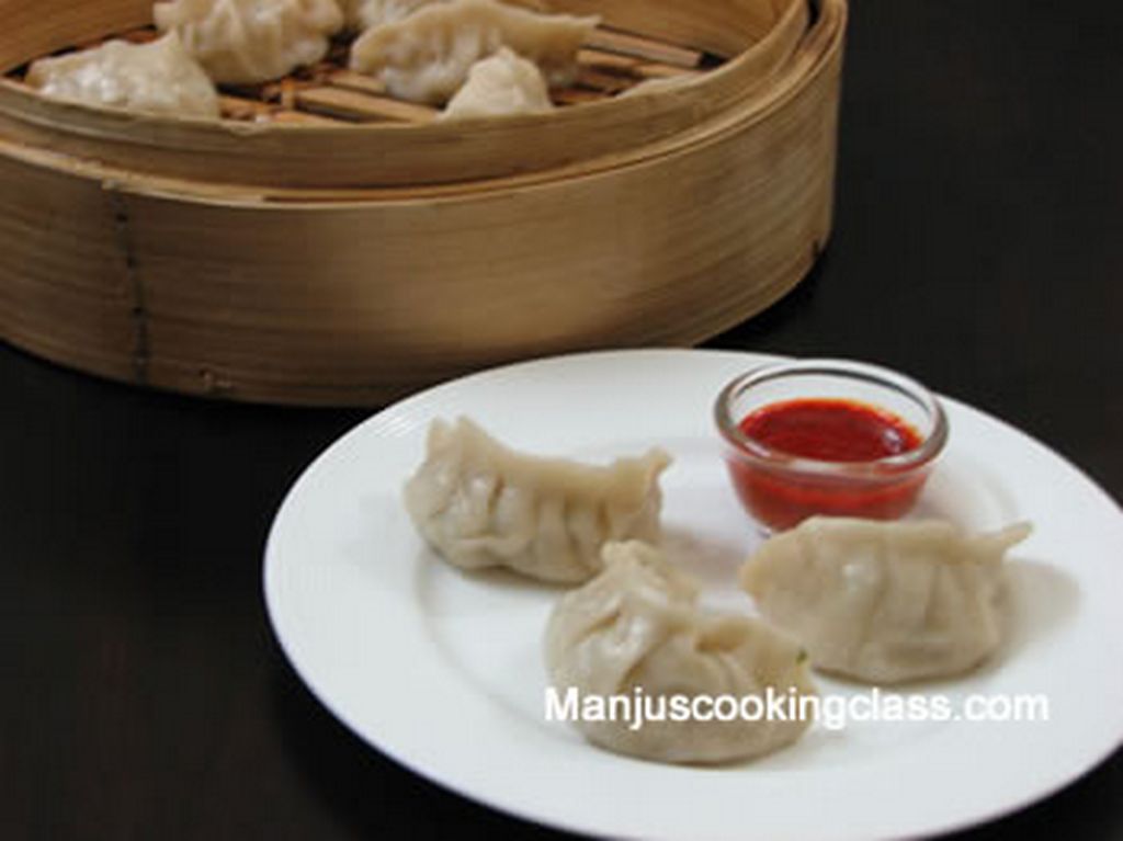 Momos